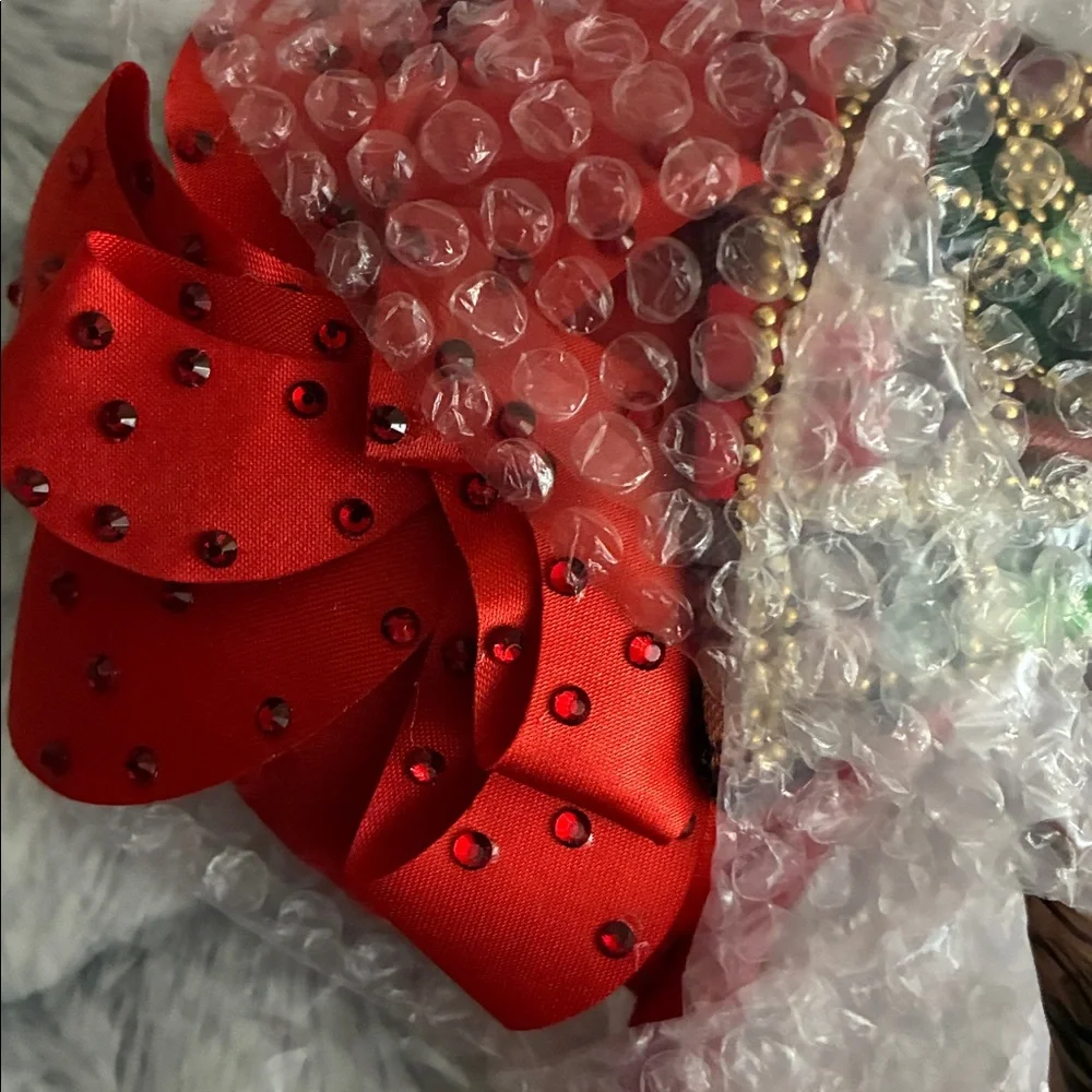 BaubleBar Gift bow wrapping Ears